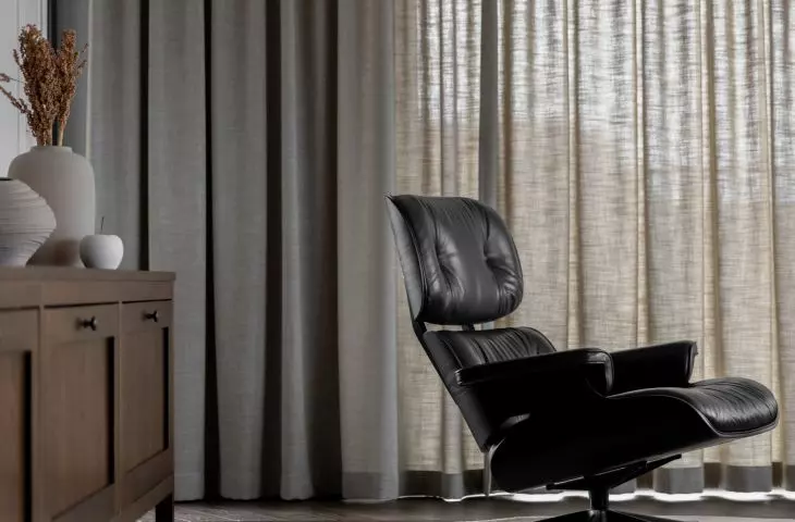 The interior was decorated in subdued colors