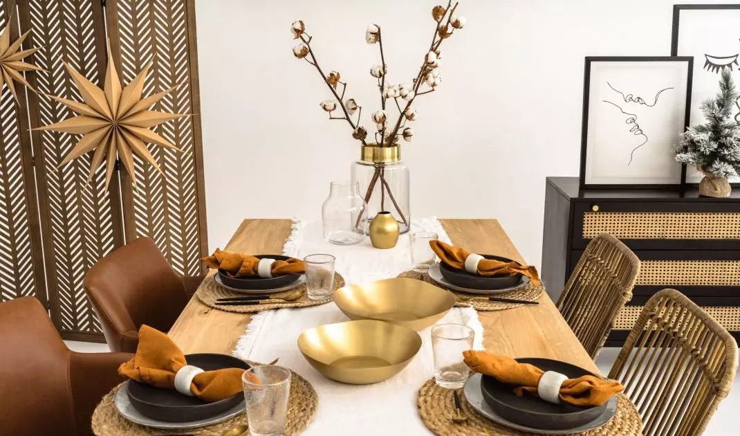 Decorations in boho style will also work well on the Christmas Eve table