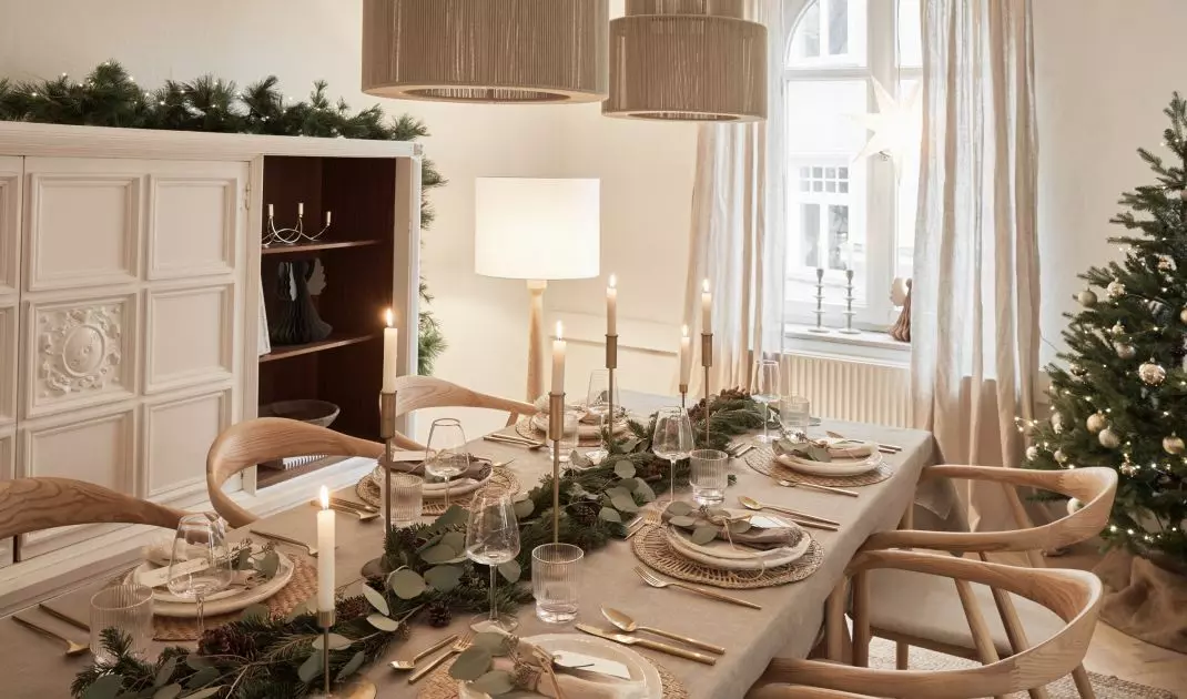 Scandinavian style table arrangement should be minimalist