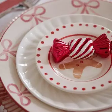 Bombki w kształcie słodyczy to doskonała dekoracja wigilijnego stołu
