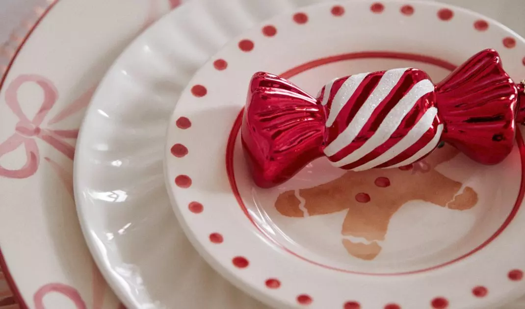 Candy-shaped baubles are the perfect Christmas Eve table decoration