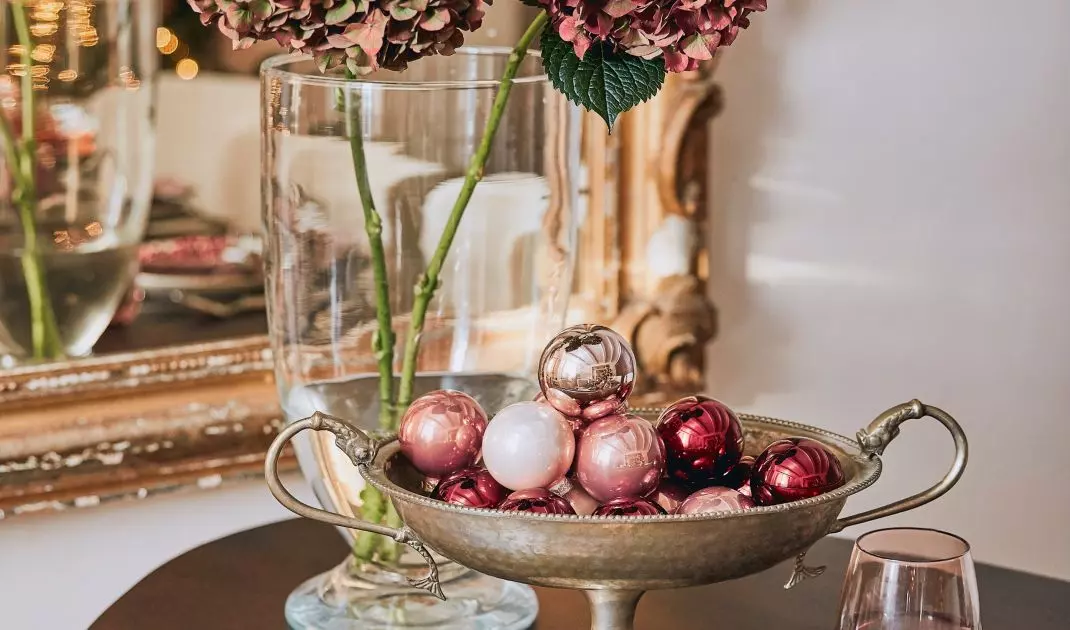 Use baubles to create table decorations
