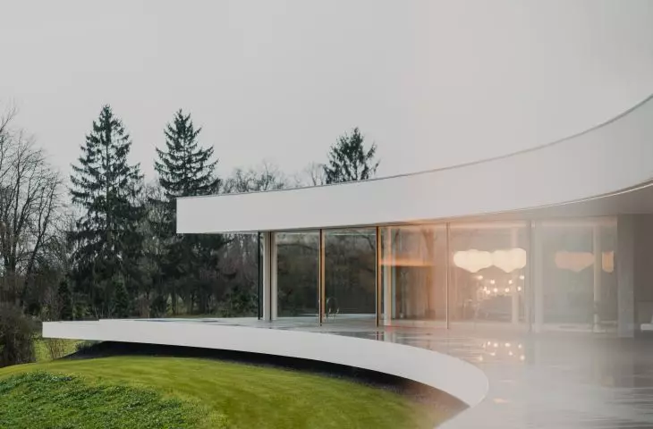 Large glazing allows you to admire nature