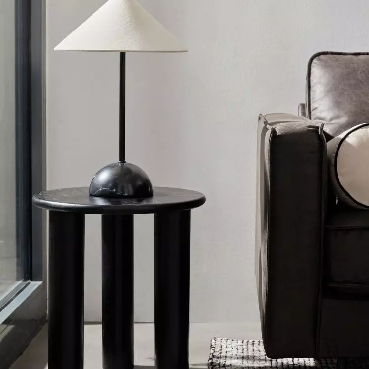 Simple lamps are a key element of Sleek Industrial style design