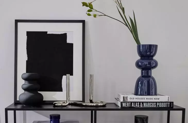 Choose furniture that refers to the loft style