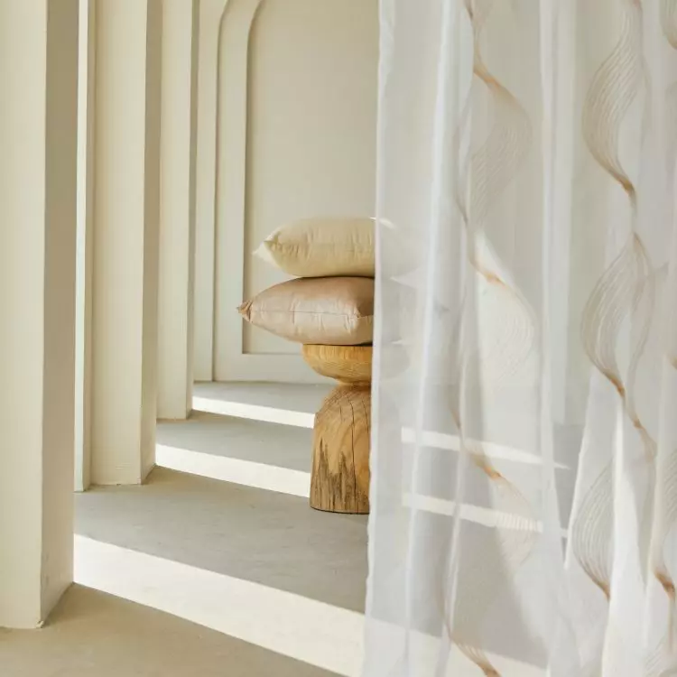 The choice of curtains depends on individual tastes and the decor of the room