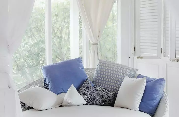 Curtains can, for example, regulate the temperature of a room or completely darken it