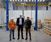 Rozpoczęcie produkcji szkła POLFLAM GAIA. (Od lewej: Dawid Kuczkowski – Dyrektor ds. logistyki i zakupów; Roman Abrahams – Dyrektor Handlowy; Marek Przywózki – Kierownik ds. procesów i inżynierii)