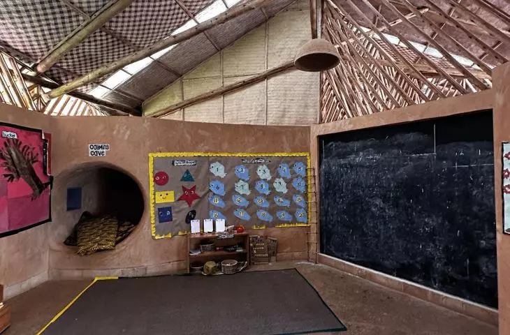 no two classrooms in the school are the same; in each there are niches where students can rest
