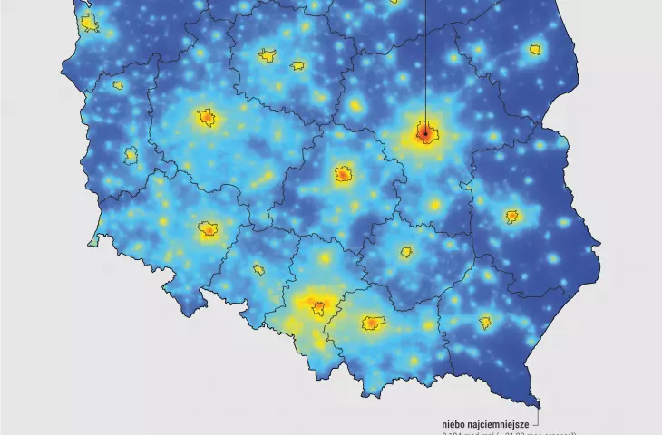 jasność nocnego nieba nad Polską w 2022 roku