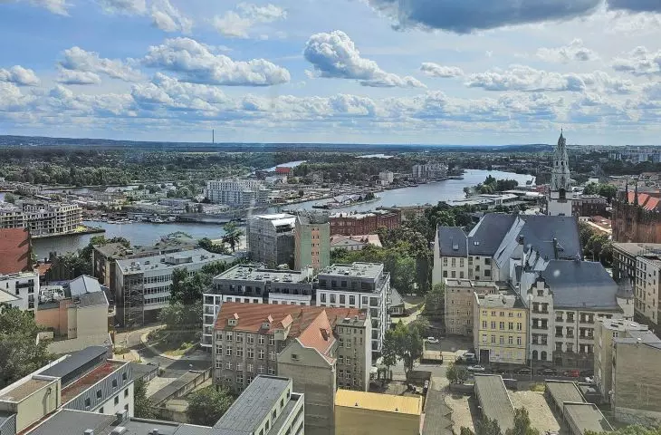 PRZE-STRZEŃ — miasto paprykarza to nie jest jakaś ciasna klitka
