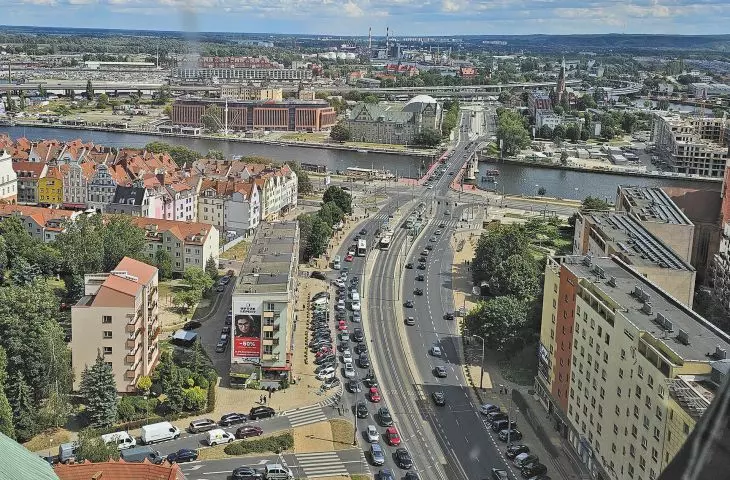 są estakady, więc jest na czym uprawiać street art