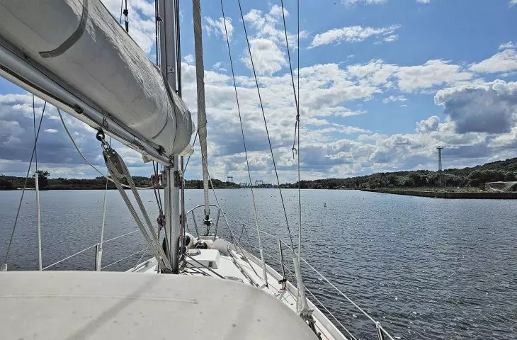 ...loitering by yacht between these ships - something wonderful
