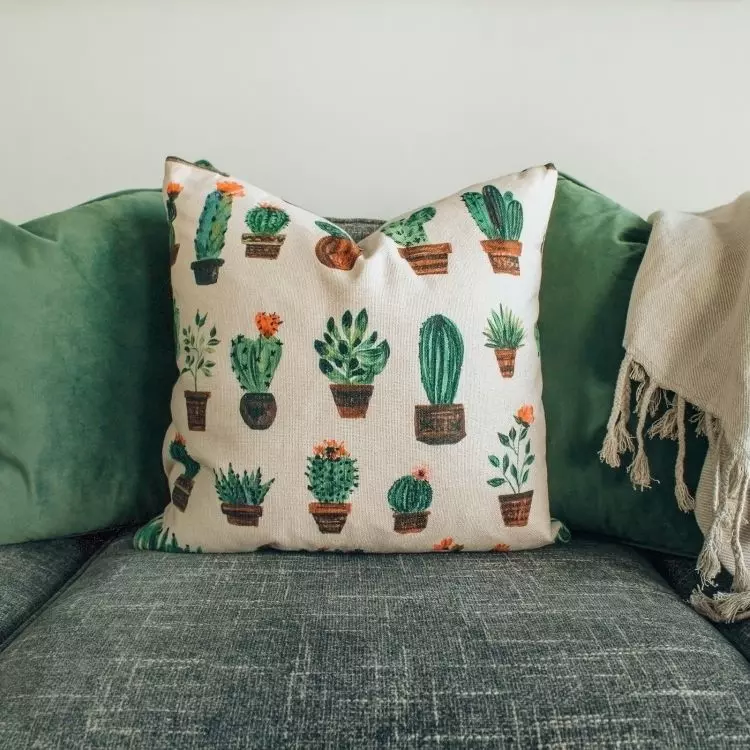 Braid is one of the most durable upholstery fabrics. Its characteristic texture is formed by threads crossing at right angles