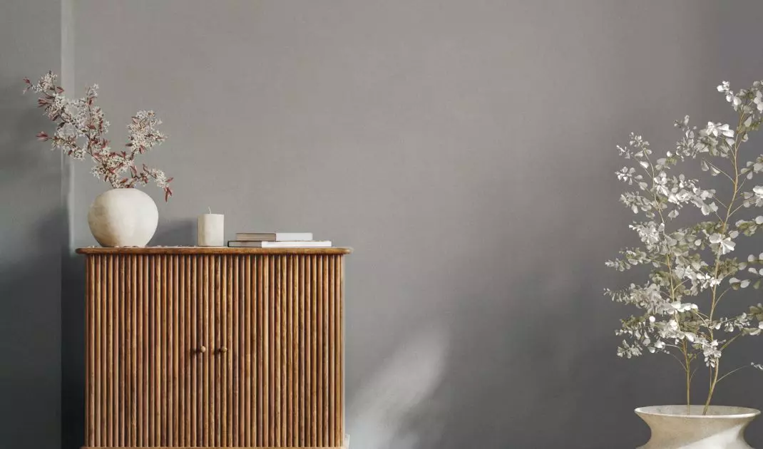 The most popular material for fluting is wood