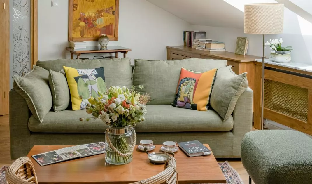 The architect introduced color to the interior