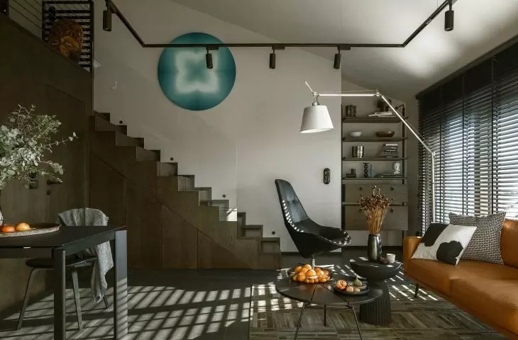 The interior is decorated with a painting by Tamara Berdowska