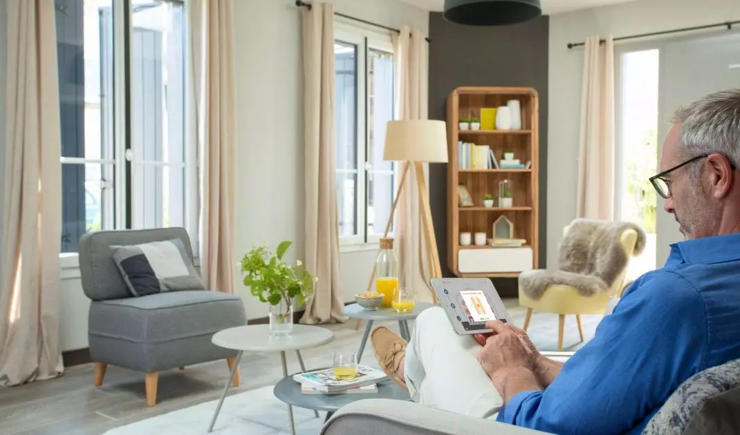 With a smart system, you can create scenarios individually tailored to the needs of the senior citizen