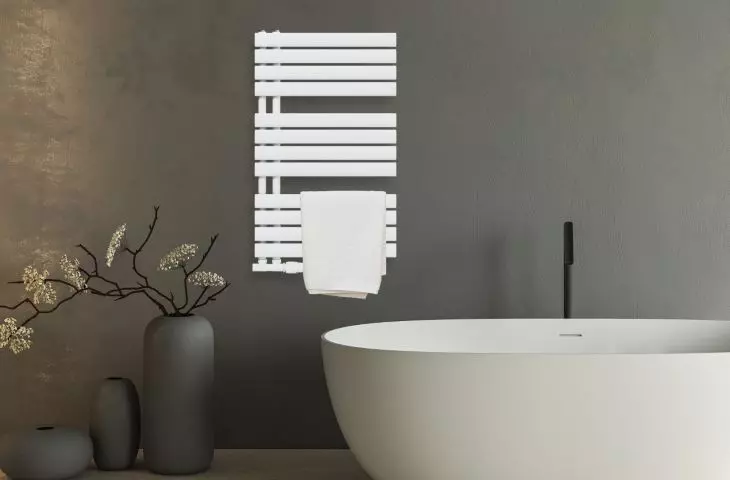 Ag Form Line Collection, Esste