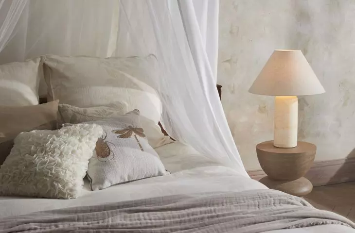 Airy fabrics will bring softness to the interior