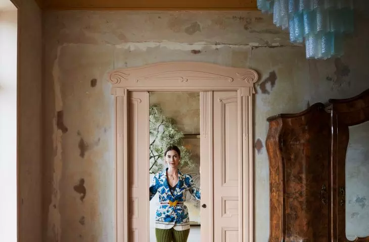 A massive closet brings a palatial atmosphere to the interior