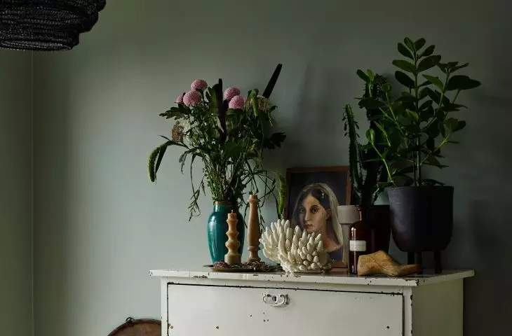 Go to a flea market to look for unique furnishings
