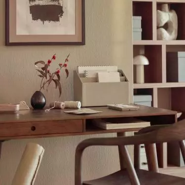A well-organized desk will make it easier to focus