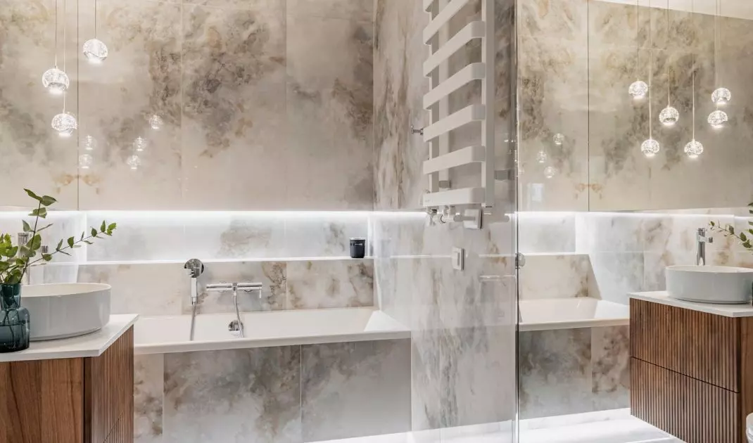 The bathtub has been highlighted with LED lights