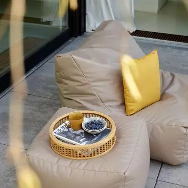 Puff made of weather-resistant materials can be used outdoors