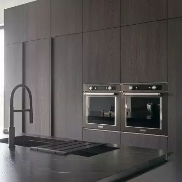 The cabinet was made of oak veneer with a brushed surface