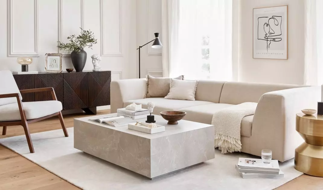 Wnętrze w stylu Minimaluxe urządzone jest w neutralnych, stonowanych barwach