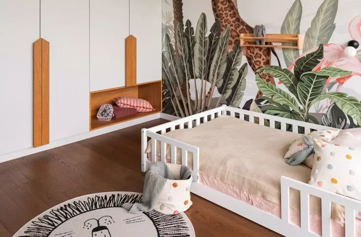 The private part includes children's rooms and bathrooms, among others