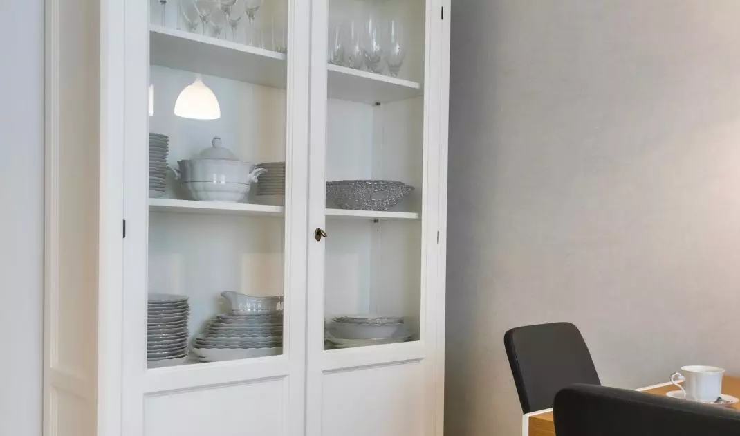 Kuchnię zdobi kredens w stylu angielskim