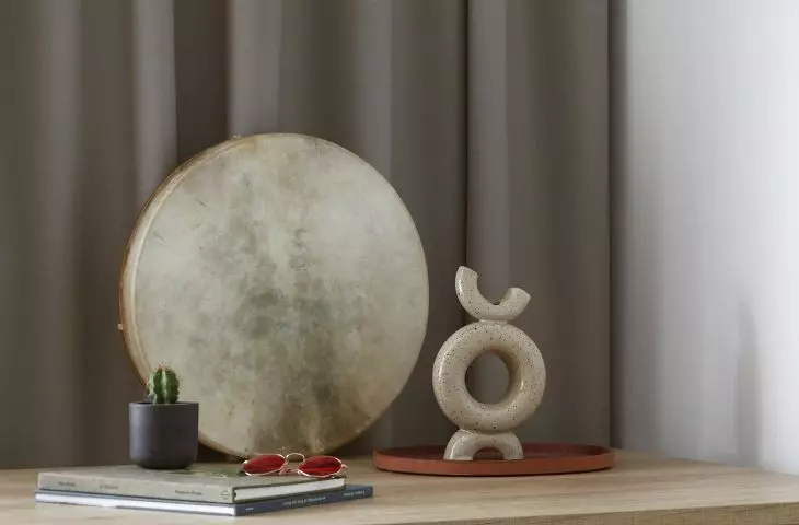 Lamp over desk resembles a flower