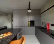 Spacious kitchen 
