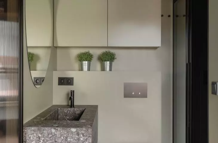 Apartment in Ruda Śląska, bathroom on the first floor