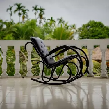 The rocking chair is also perfect for outdoor use such as in the garden, on the terrace or balcony
