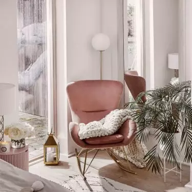 The seat and back of the chair should be comfortable and well shaped