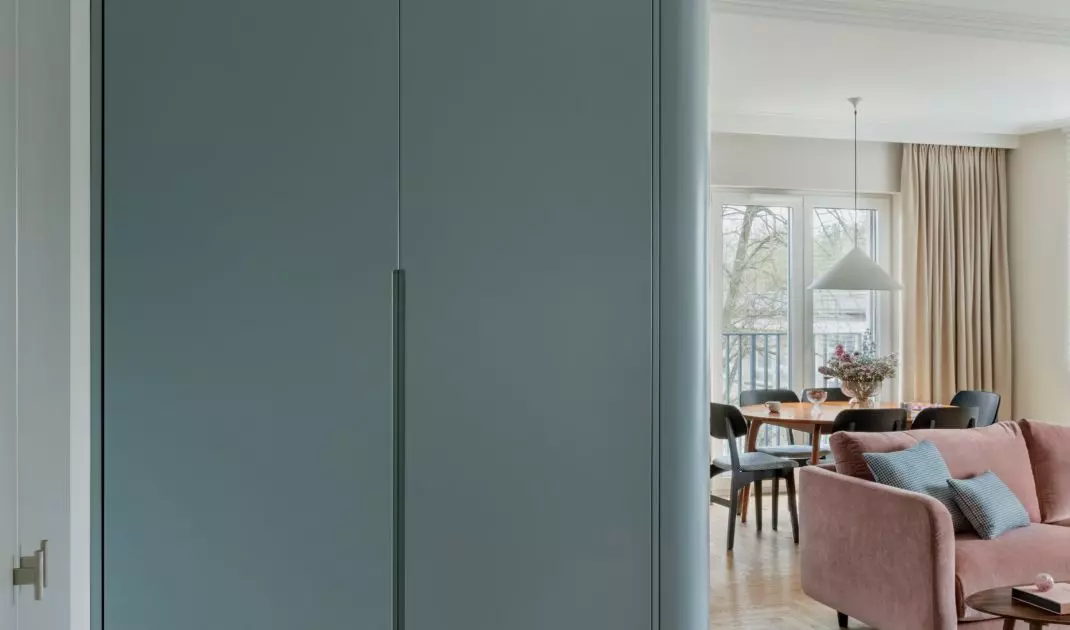 Workspace can be hidden with sliding doors