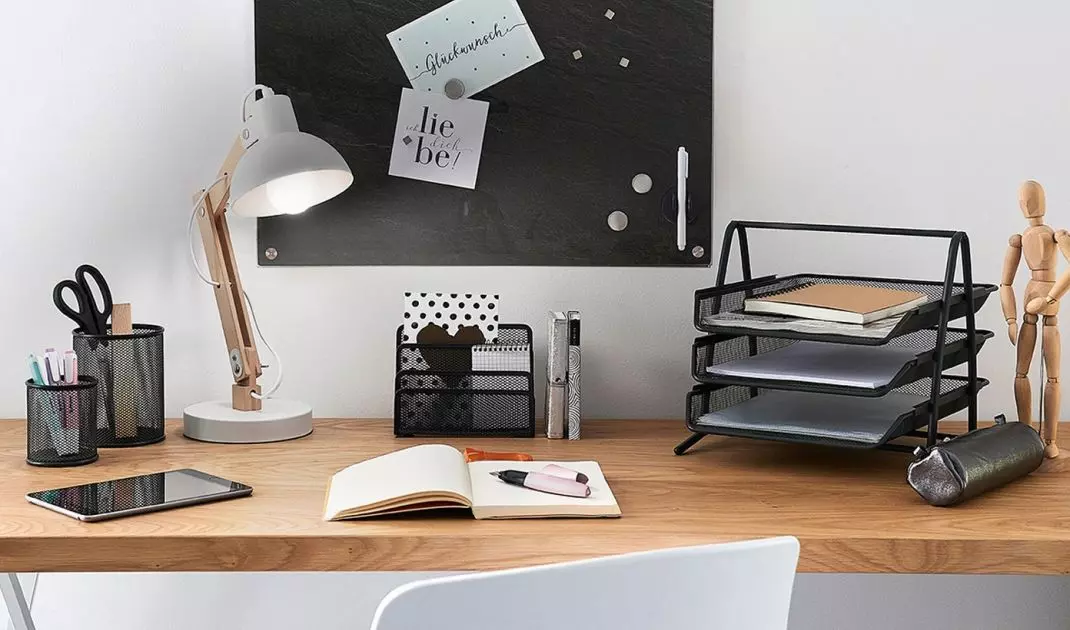 You can sort the documents in the organizer thematically