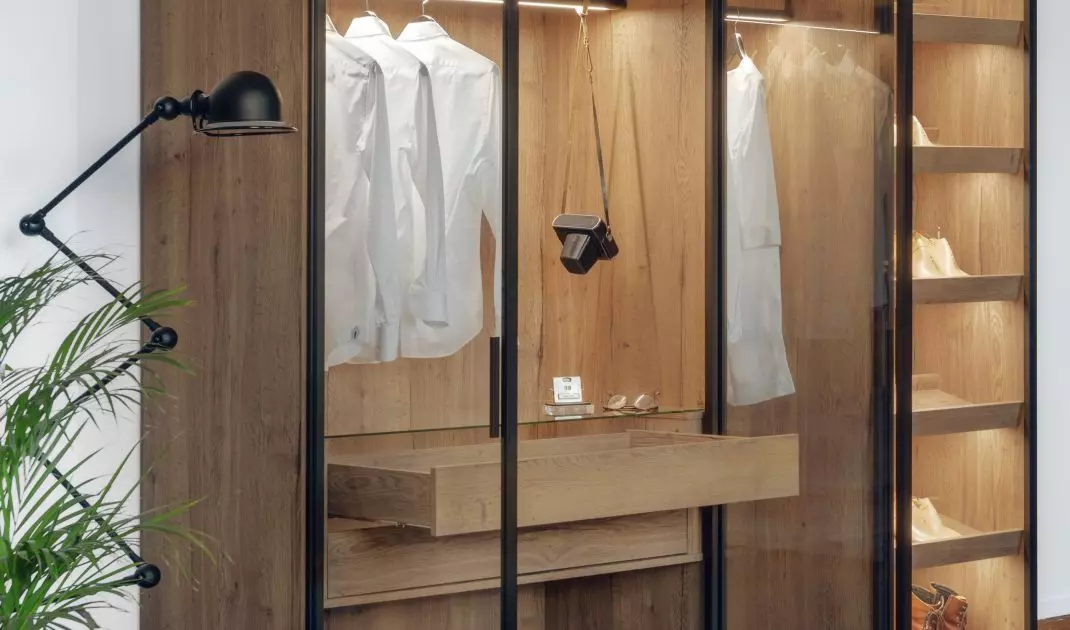 Swinging doors are more stable, but require more space