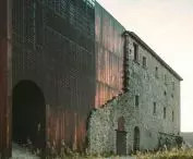 Przebudowa opactwa Saint-Francois w Santa Lucia di Tallà(proj.: Amelia Tavella Architectes), Francja