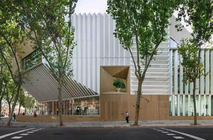 Gabriel Garcia Marquez Library in Barcelona (proj.: SUMA arquitectura), Spain.