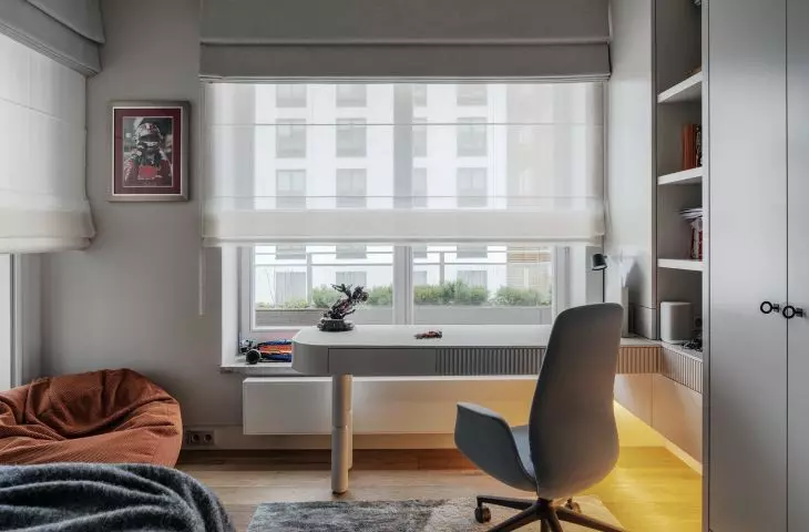 Ore puff is a colorful accent to a boy's room arrangement