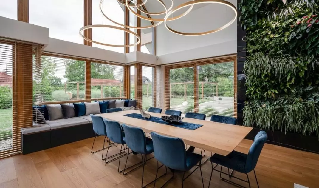 Decoration of the dining room is a vertical garden