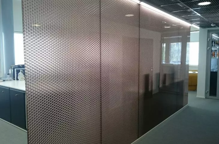 Polycarbonate panel wall