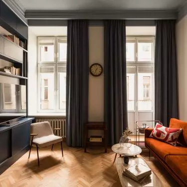 The arrangement is an eclectic mix of modernity with vintage elements