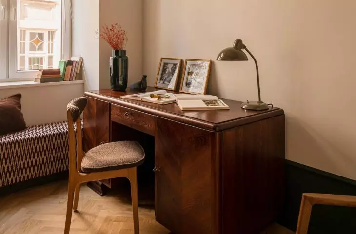 For the desk you will find the famous Kaiser Idell 6556 lamp.