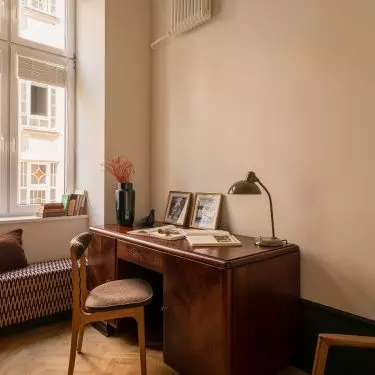For the desk you will find the famous Kaiser Idell 6556 lamp.