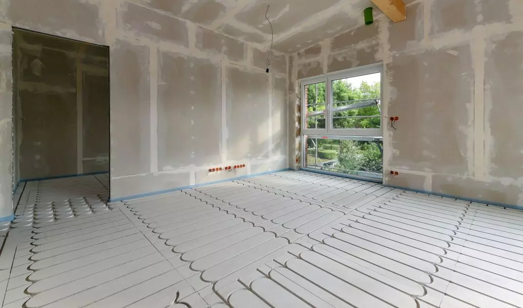 Gypsum-fiber board can be used with underfloor heating